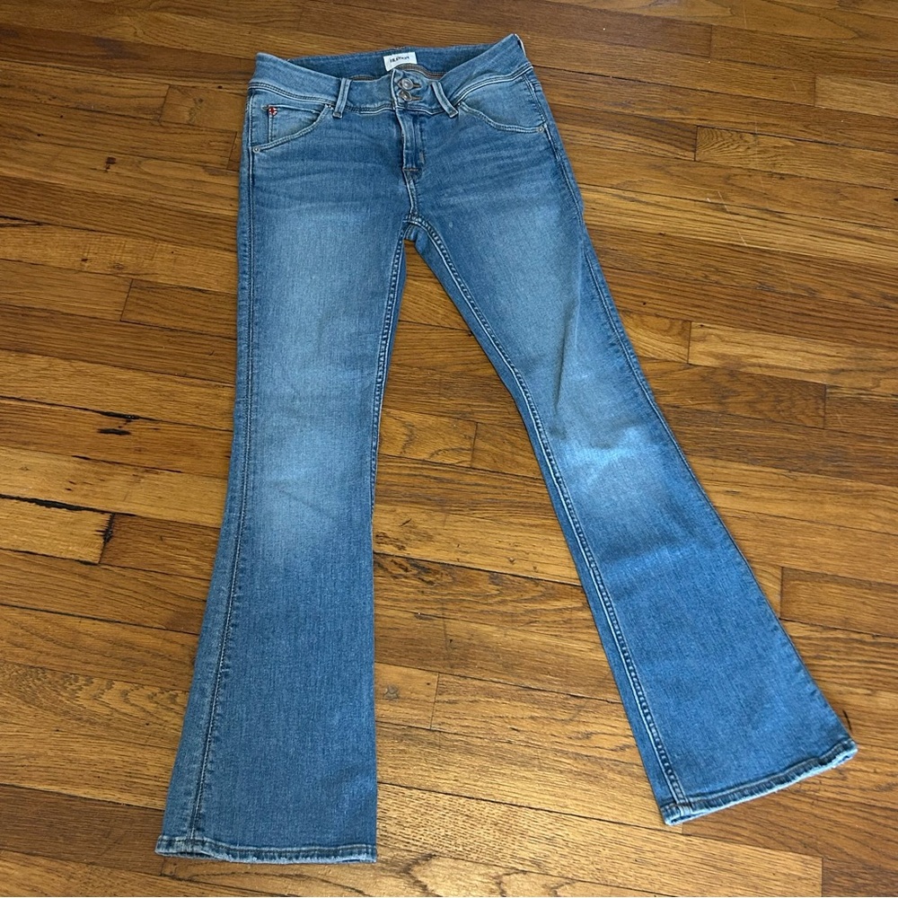 Hudson Collin Mid Rise Bootcut Jean 25